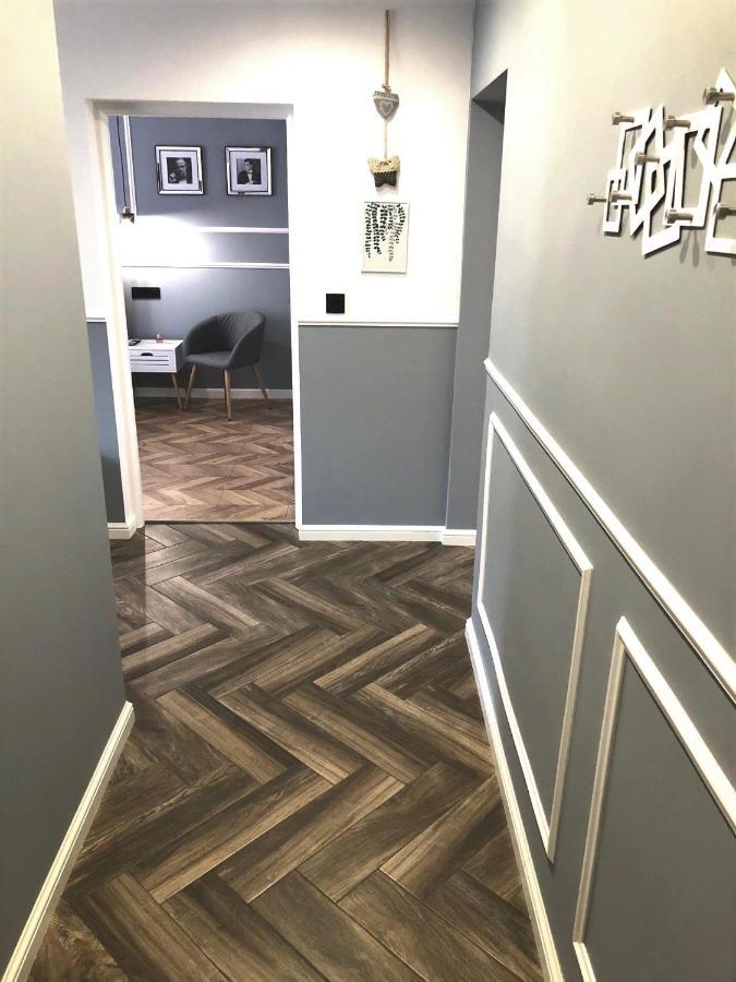 צ'סטוצ'ובה Apartament Lucy - Scisle Centrum Czestochowy מראה חיצוני תמונה