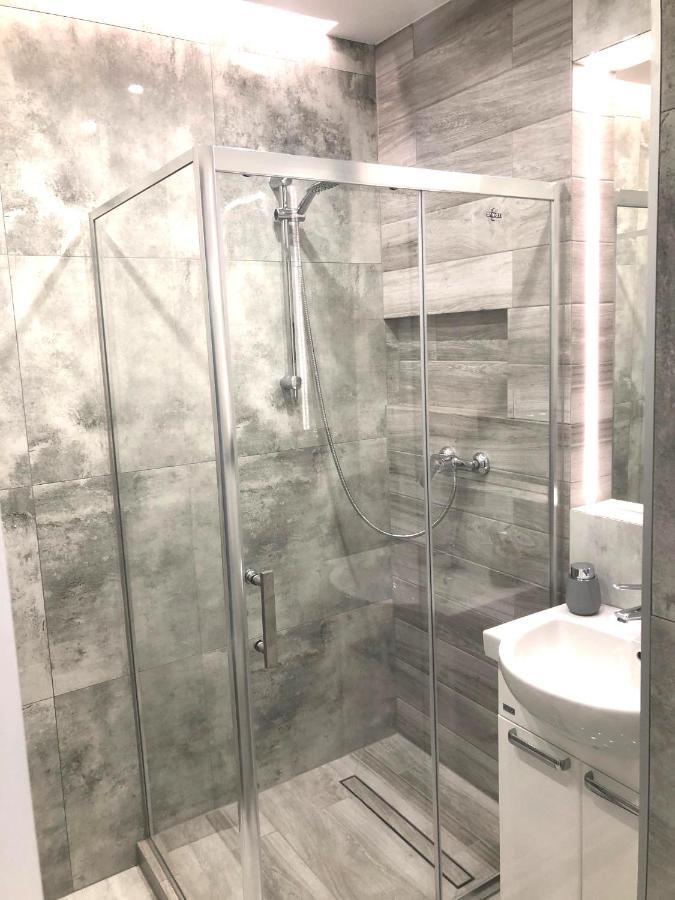 צ'סטוצ'ובה Apartament Lucy - Scisle Centrum Czestochowy מראה חיצוני תמונה